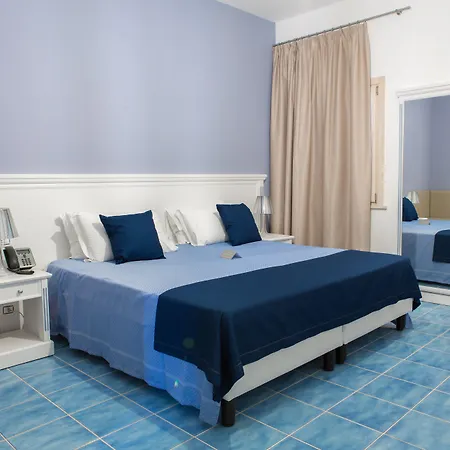 Galia Luxury 5* ピッツォ