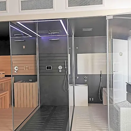 Hotell Galia Luxury 5*